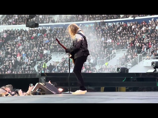 Kirk Hammett is incredible as usual... (Live @ Olympiastadion Helsinki, Finland - June 7, 2024)