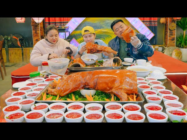 UNBELIEVABLE Northwest Vietnam! Woman Eats a WHOLE ROASTED PIG & 40 Bowls of BLOOD PUDDING | SAPA TV