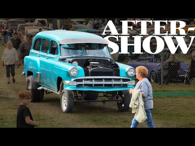 Cars leaving Rick Roods Car Show