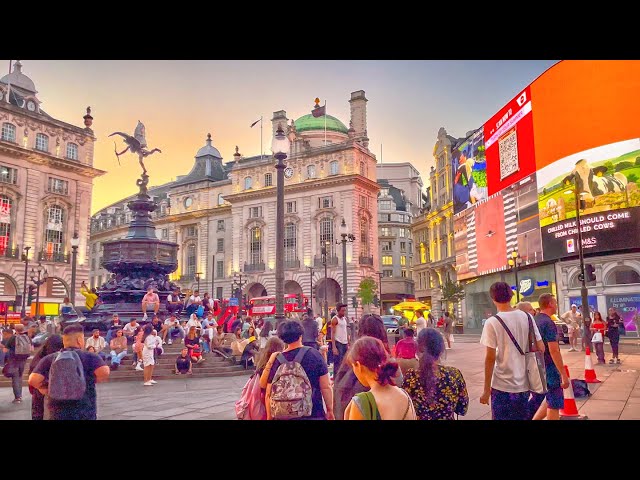 A Beautiful Dusk Evening Walk in Central London 🌆 4K HDR Binaural