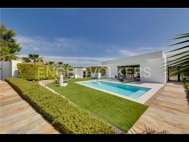 For Sale: Luxury villa in Las Colinas Golf & Country Club- Orihuela Costa