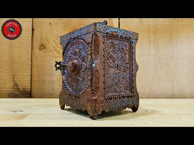 What's in the box?! 1890s Safe [Restoration]