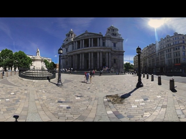 Londons St. Paul's Cathedral - 360 Video [Royalty Free Stock Footage] $350