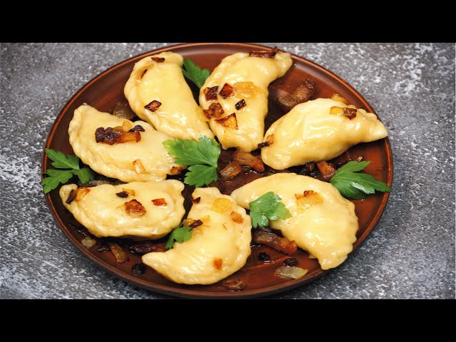 VARENYKY | Ukrainian potato and dough dish thay you're going to love! Dumplings recipe