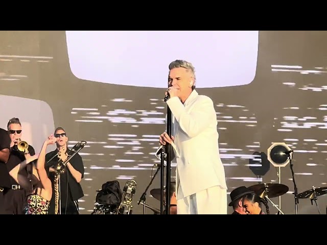 Robbie Williams BST Hyde park 2024 - full intro