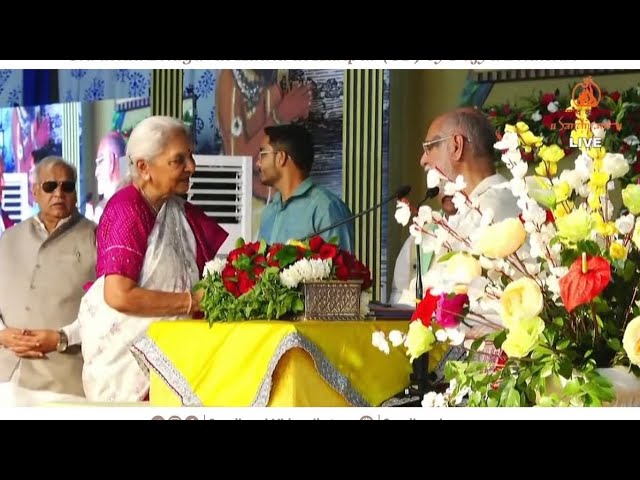 UP Governor Smt. Anandiben Patel  commends Pujya Bhaishri’s contributions to field of Education