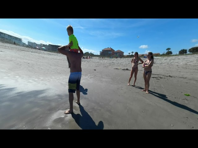 Beach time fun in Florida at the beach 3D VR