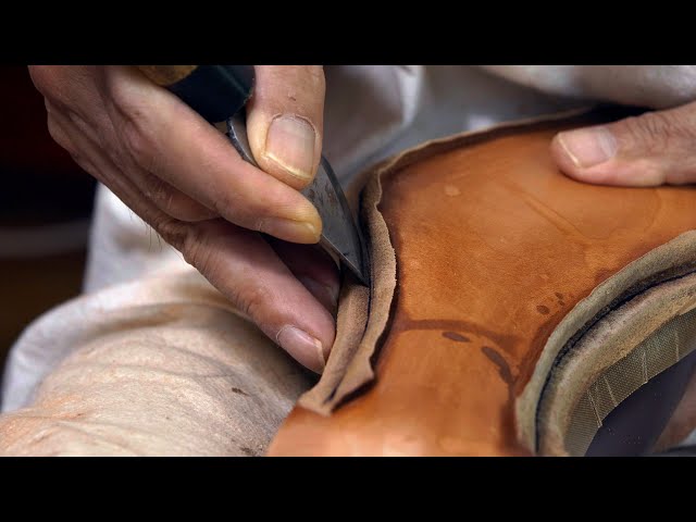 Making Handmade Wine Colored  Oxford Shoes.