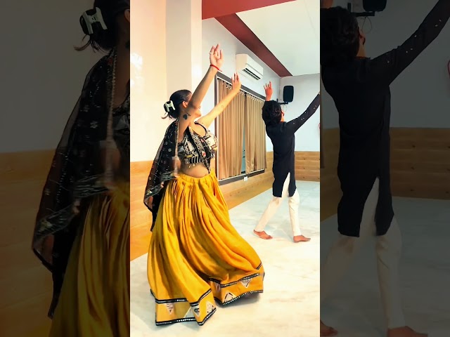 Garba queen | couple goal | Rangat nonstop garba 2024 | Navratri | trending | ytshorts | @jigrra