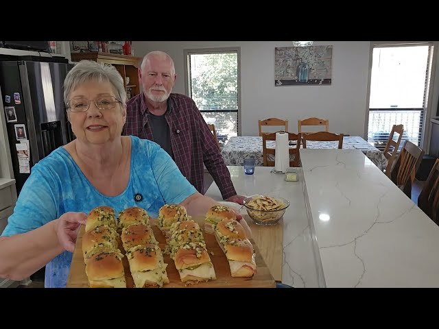 Cuban Sliders & Jalapeno Popper Dip, serve this at your Superbowl party or any gathering you have