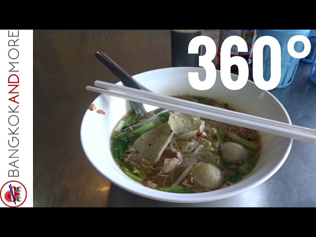 Amazing Thai Street Food Noodle Soups at Pratunam Pier, Bangkok #360° - Recorded with Ricoh Theta S