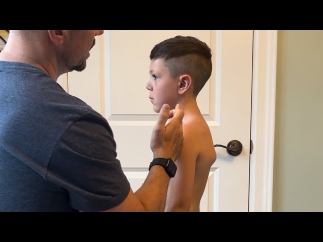 How To Check Your Kids Spine At Home. 8 Easy Steps for #scoliosis #posture #textneck #spinalhealth