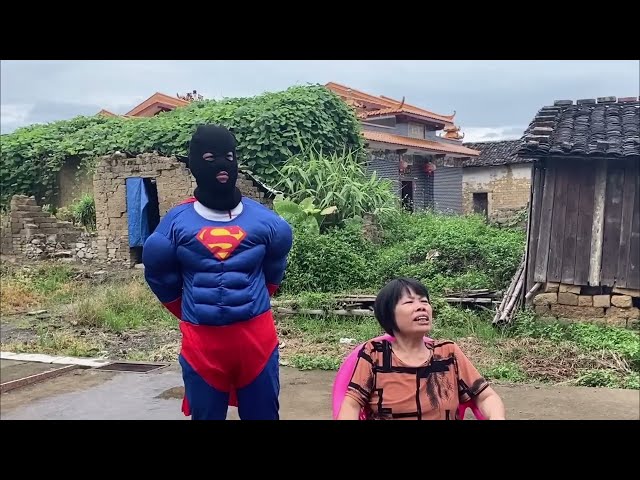 Challange LiFei And Peng Chacha, Our Neighbor Aunty   Chinese Comedy