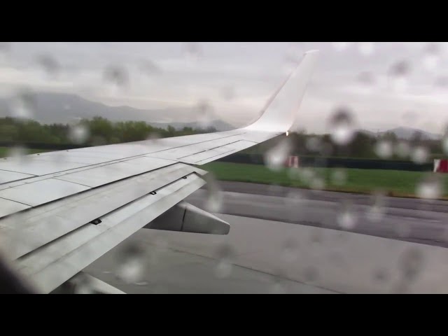 Take off onboard Ryanair 737-800