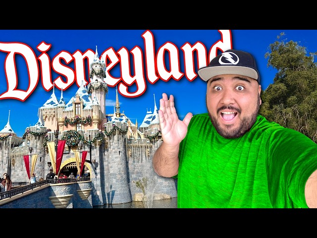 Disneyland At Christmastime! Exploring All The FREE Holiday Offerings!