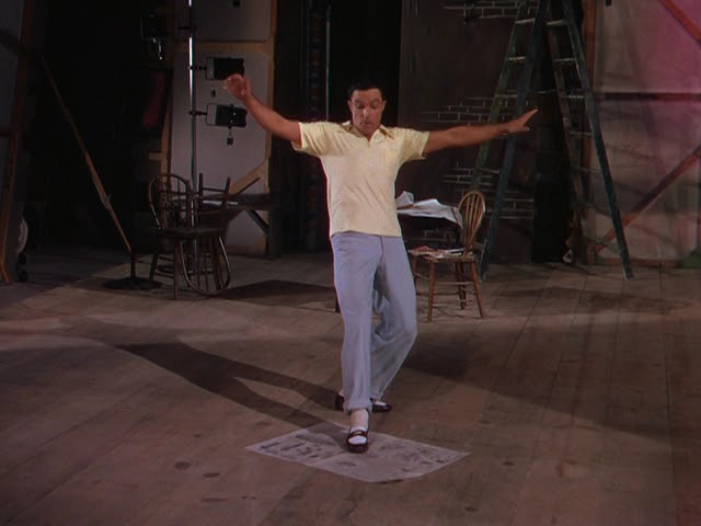 Gene Kelly and the Newspaper in Summer Stock