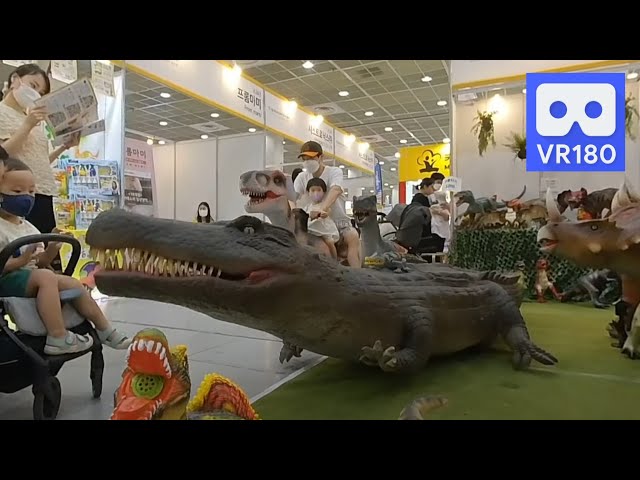 3D VR 180 4K Wow Giant Alligators & Dinosaurs