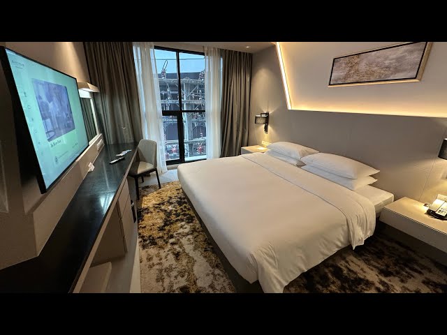 NEW Hyatt Place Bangkok Sukhumvit 1 Hotel Review - 1 King Studio and Standard 2 Double - Breakfast