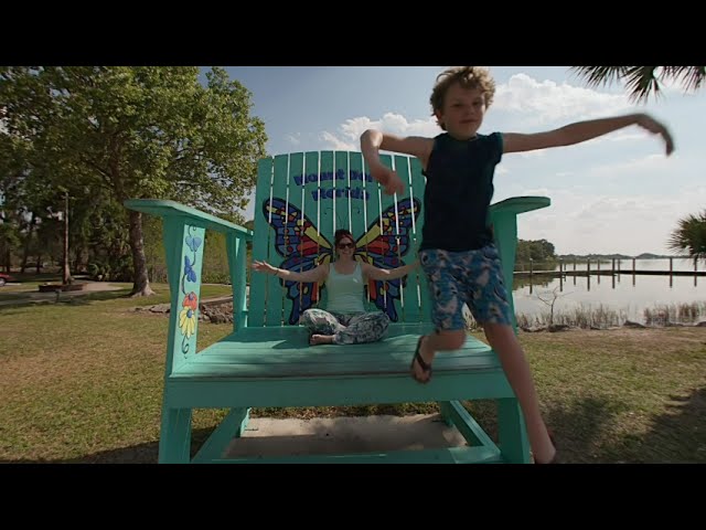 [8KVR180] FAMILY - Mount Dora, Florida