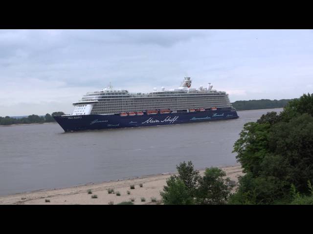 Mein Schiff 3 in Wedel am 01.06.2014