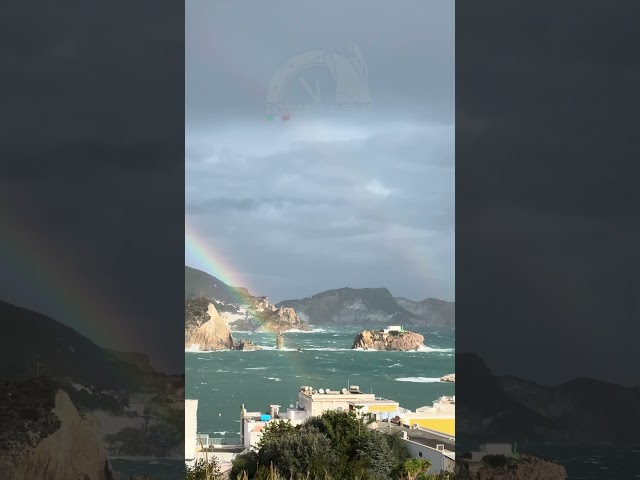 Vento e mare ma con arcobaleno 🌈 #ponza #sealife #meteo