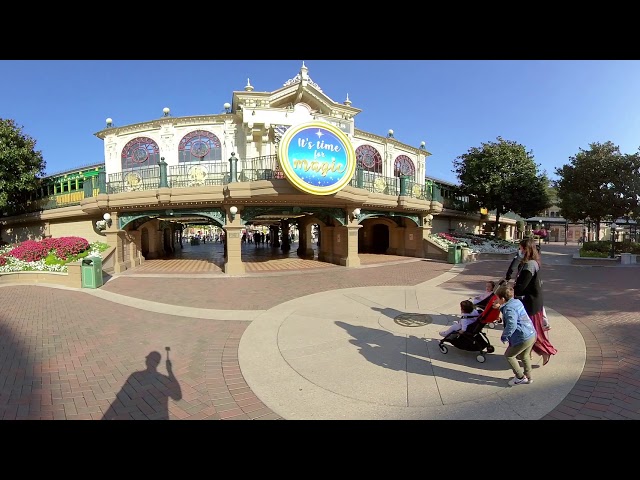 Disneyland Paris entrance to the park #shorts #Disney short 360 4K video