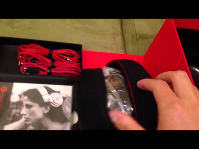 UNBOXING OF BEATS BY DR DRE WIRELESS HEADPHONES