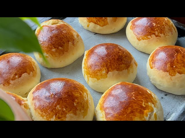 Homemade raisin brioche buns