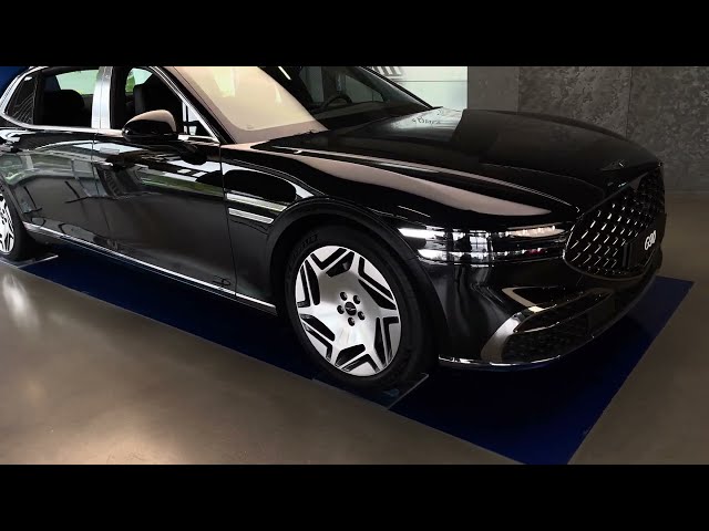 GENESIS G90 Long Wheel Base | 215.2 in. | 5,465mm | Vik Black Exterior | P2 #genesisg90 #g90롱바디