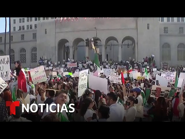 En varias ciudades protestan contra deportaciones masivas | Noticias Telemundo