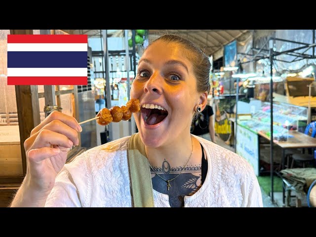 INSANE Budget Street Food in Bangkok, Thailand 🇹🇭