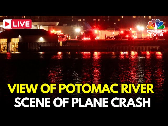 LIVE: American Eagle Flight 5342 Crashes In The Potomac River Near Ronald Reagan Airport | N18G