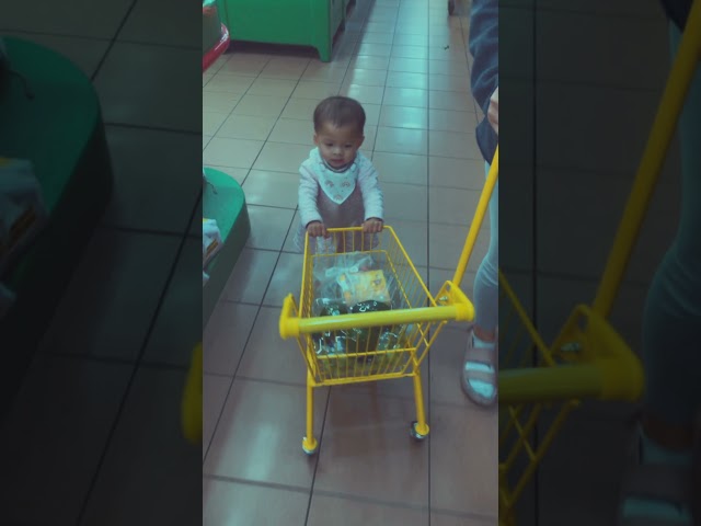 #Baby Goes Shopping