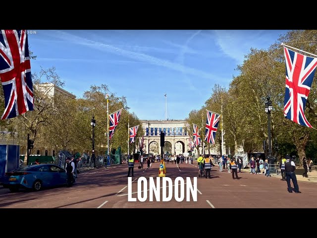 London prepares for Coronation of King Charles 👑🇬🇧 | Buckingham Palace | London Walking Tour 4K