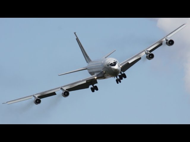 The Legendary Boeing 707 ! Touch & Go, Depature, Landing. HD