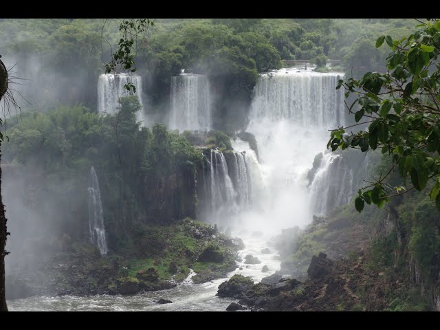 Iguasu Falls in Immersive VR180