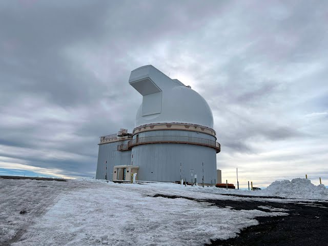 A tour of Maunakea Observatories