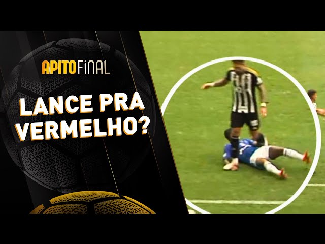 Lyanco merecia ser expulso por pisão em Dudu? Neto analisa lance polêmico em Cruzeiro x Atlético-MG