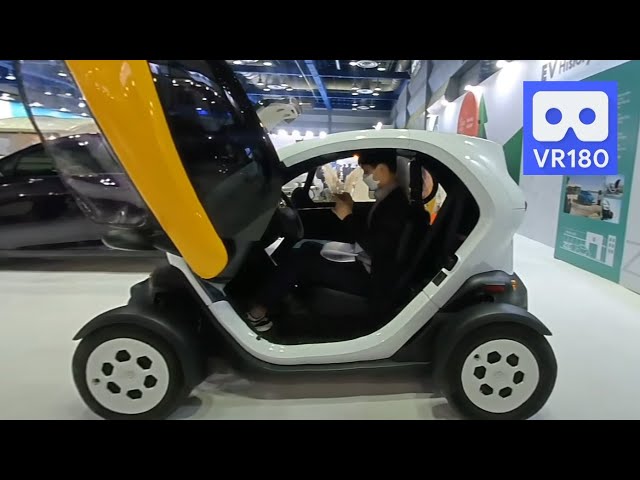 3D 180VR 4K Renault Twizy A one-man Electric Vehicle 😜😜 3DVRCar