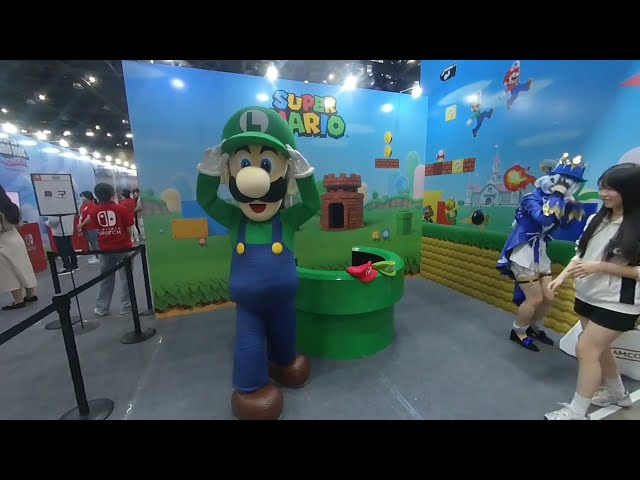 5K 180VR Luigi photo time Nintendo super mario booth in PlayX4 Game Show Korea