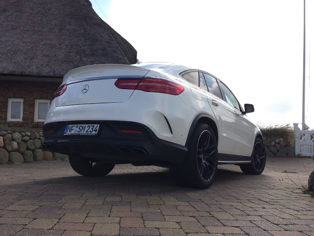 Mercedes-AMG GLE 63 S Coupe Accelerations, Brutal Sound, Revs & Details