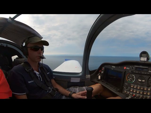 360 degrees view in a Sling 2 aeroplane flight - southbound from Durban harbor entrance