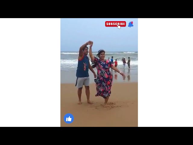 Romantic Couple Dance at Sea Beach! When Love is in the Air and You Only Need to Feel It #Shortvideo