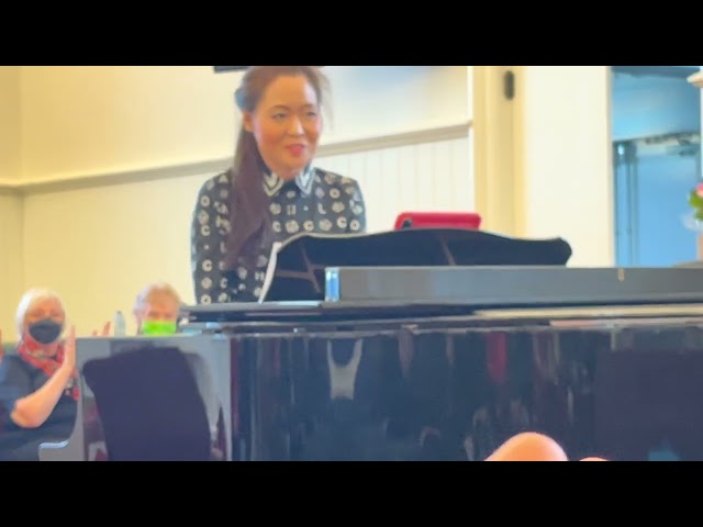 Pianist Miri Lee