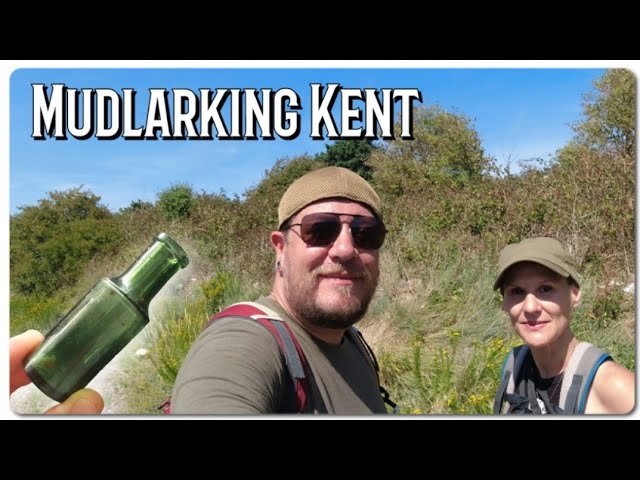 MUDLARKING The Muddy Medway, Kent.