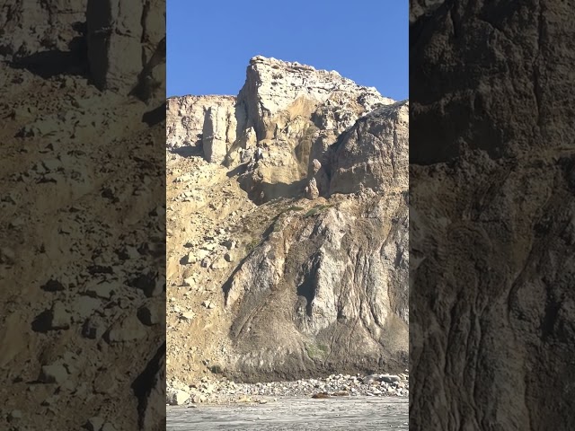 Torrey Pines landslide, ends with a boom