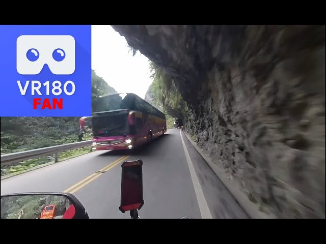 (3D VR180) Ride a motorbike through Taroko National Park;Đi xe máy qua Vườn quốc gia Taroko太魯閣 Part2