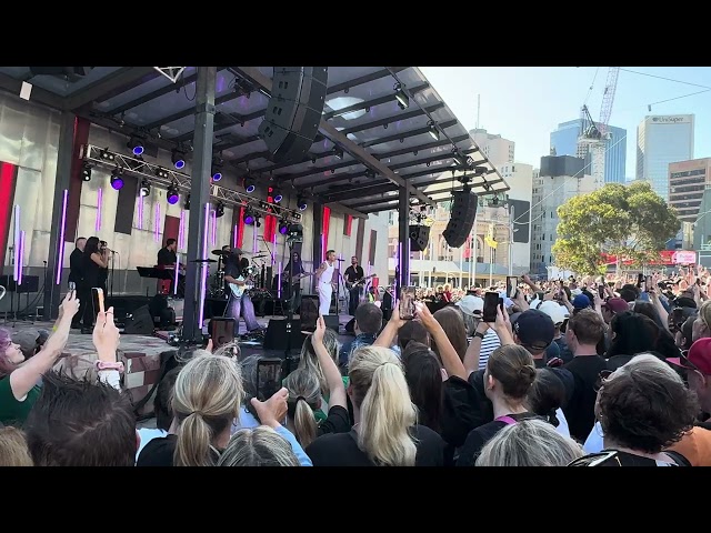 Feel LIVE - Robbie Williams @ Federation Square, Melbourne 2025