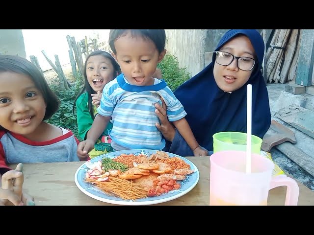 RAME !! MUKBANG BERBAGAI MACAM MAKARONI PEDAS SUPER DUPER ENAK #asmr