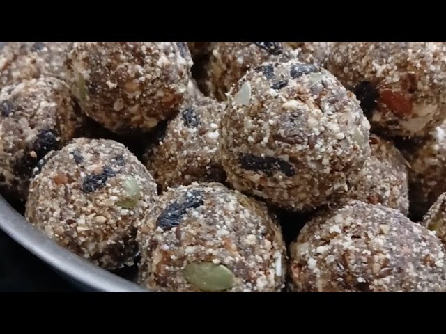 ऐसे बनाएं स्वादिष्ट ड्राई फ्रूट लड्डू😍#viralvideo#trending#dryfruitladoo#alsikipinni#alsikeladdu#yt